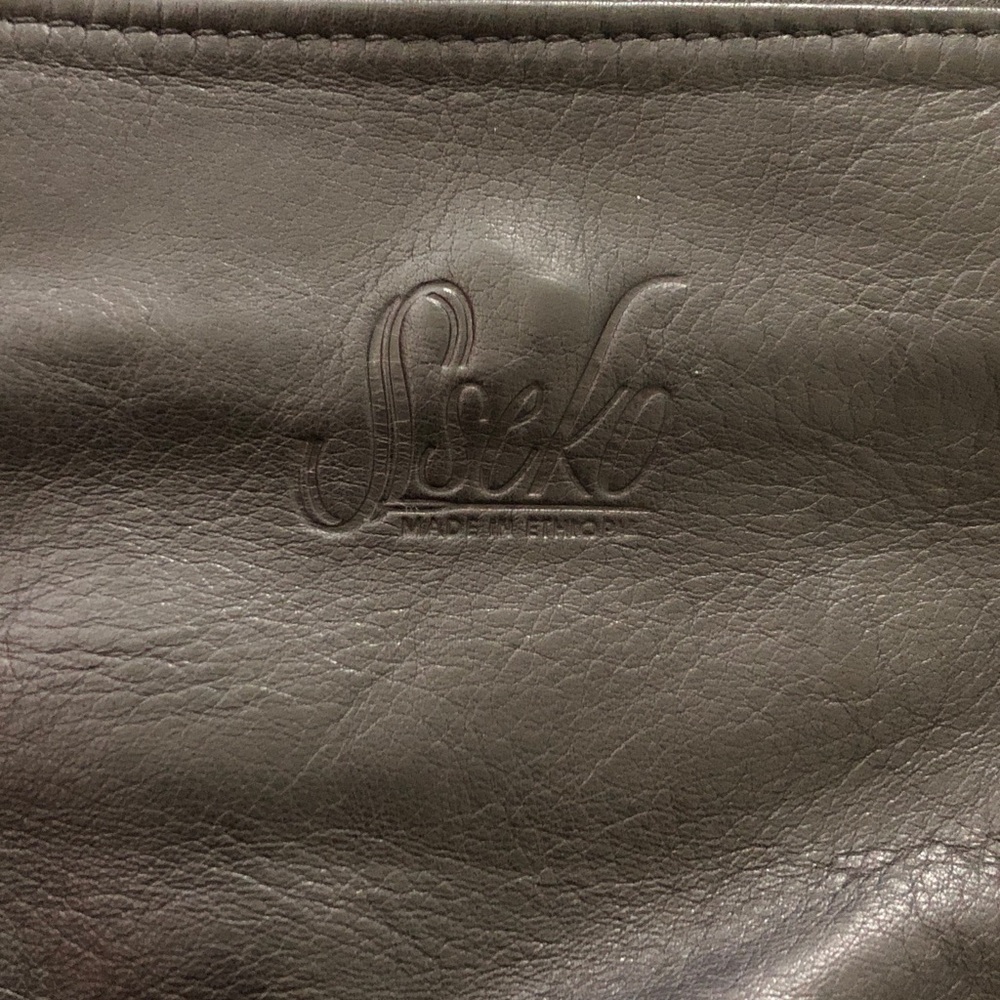 Sseko Designs Black Leather Foldover Convertible Crossbody Clutch Bag - Picture 3 of 8